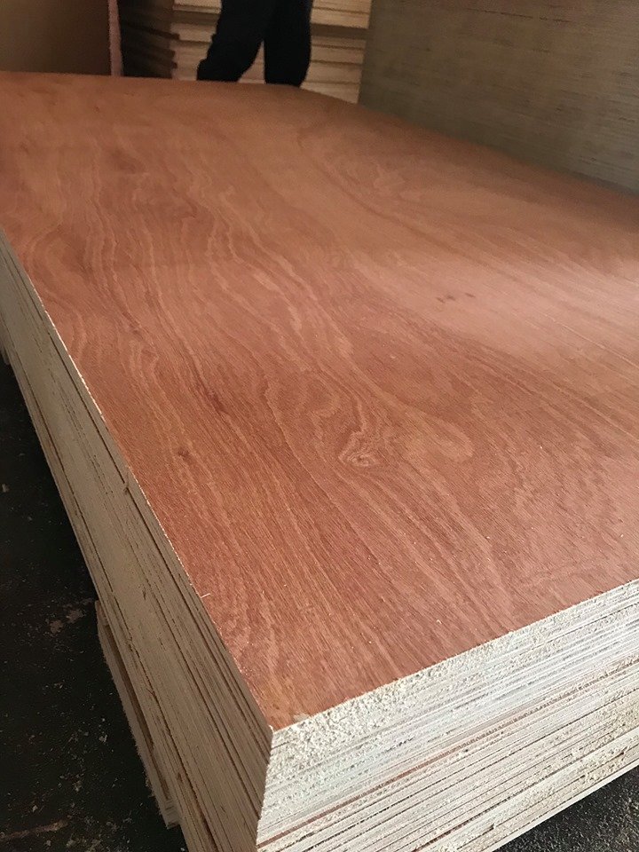 sapele plywood china factory.jpg