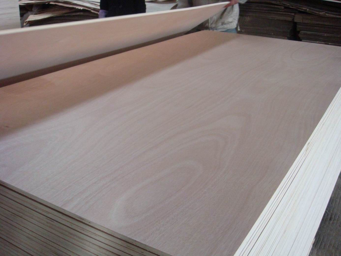Okume plywood linyi supplier.jpg